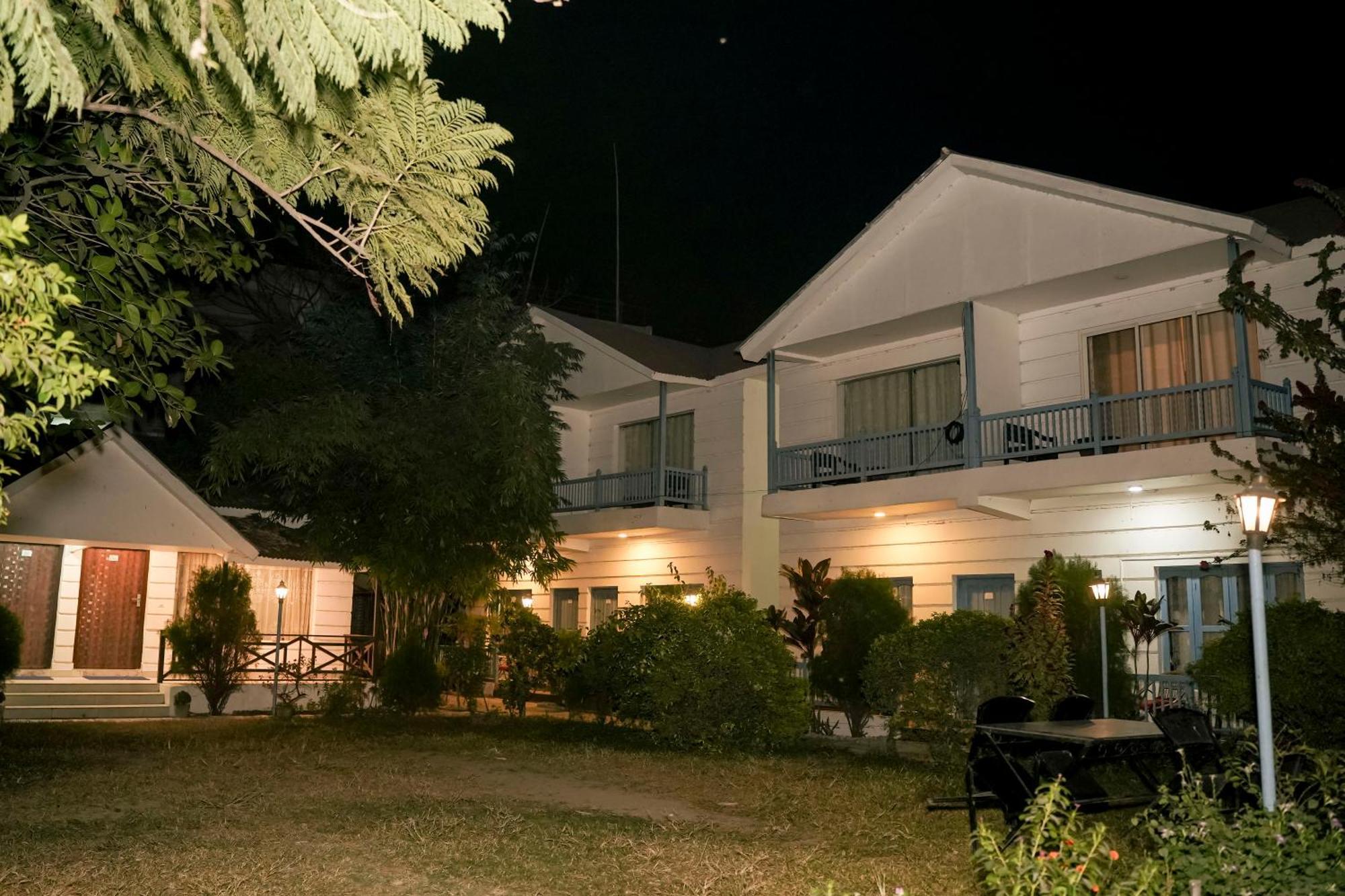 Chintan Chautari Itahari Εξωτερικό φωτογραφία